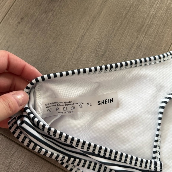 🦃5 for $25🦃 New SHEIN Black & White Striped High Neck Bikini Top - Picture 6 of 6